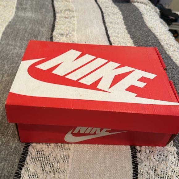 NWT NIKE AIR MAX 90 LTR (GS) - Picture 12 of 12